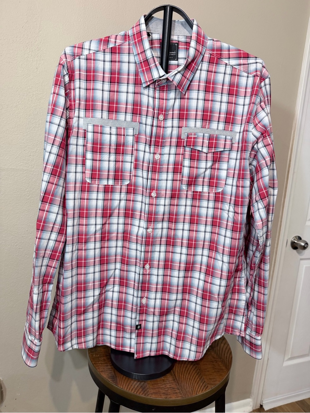 7 Diamonds Men’s  XL long sleeve button-up plaid red white blue top of the line